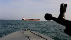 بستن کامل تنگه هرمز با اقتصاد جهان چه خواهد کرد؟