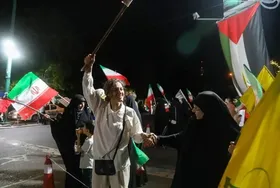 عکس مجسمه جدید میدان انقلاب لو رفت