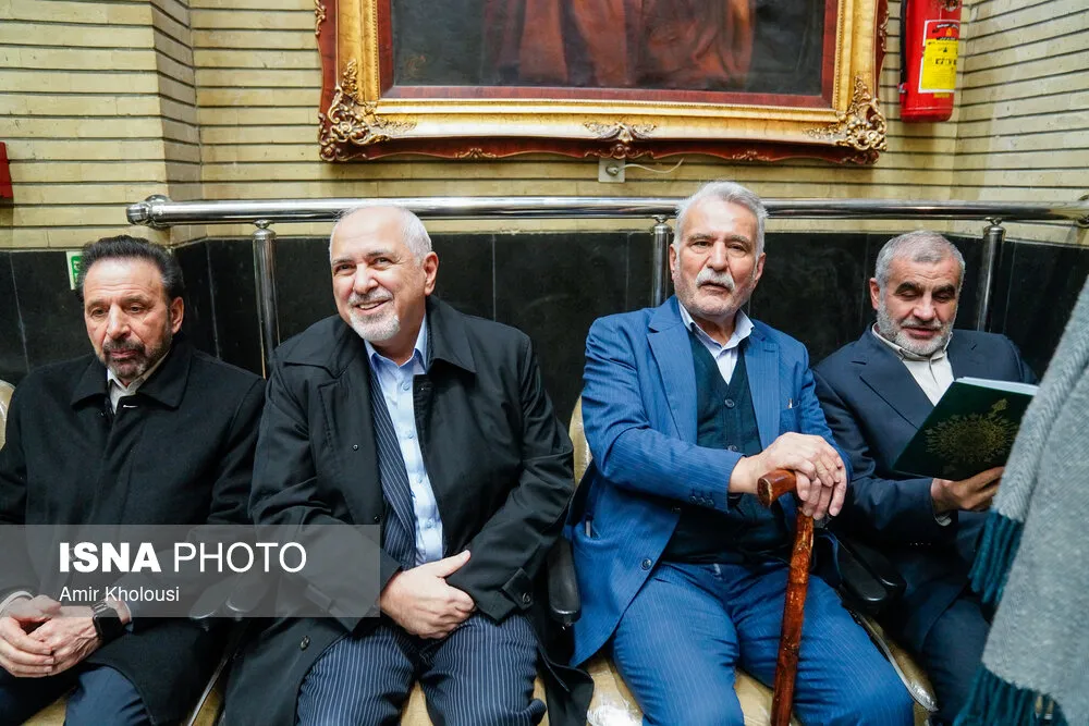 حضور حسن روحانی و محمد جواد ظریف در مراسم ختم مادر محمد شریعتمداری