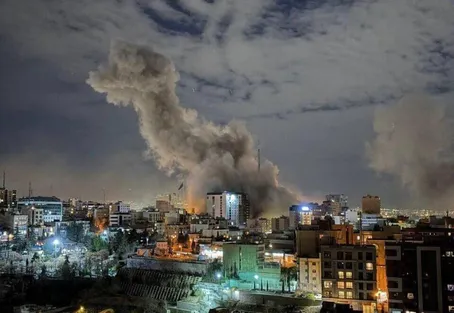 (ویدئو) بیمارستان گاندی تهران پس از حمله هوایی شب گذشته