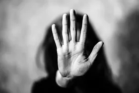 ۷ بار تجاوز ناپدری به دختر ۱۸ ساله همسرش!