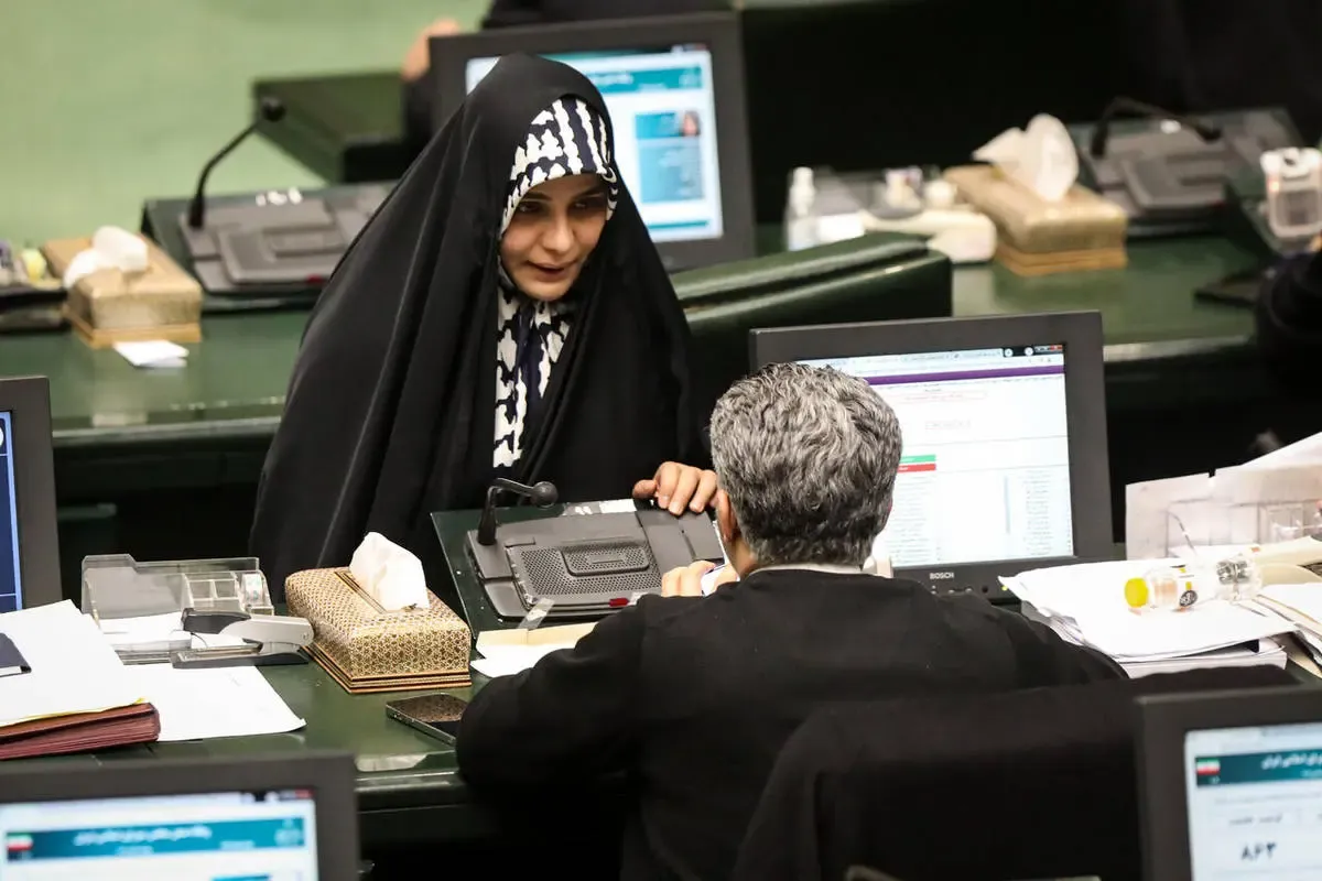 قالیباف در حلقه نمایندگان زن