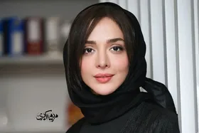 (عکس) سلفی آسانسوری یاسمنِ لحظه گرگ‌ومیش  با تیپ سفید