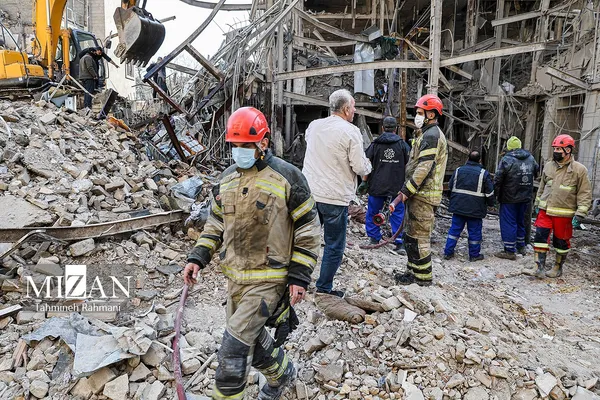 آثار حمله هوایی به خیابان ملک الشعرای بهار