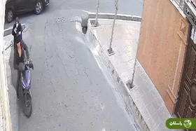 ویدئویی از یک سرقت وحشیانه از یک پیرزن ناتوان در محله پیروزی تهران!