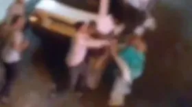 فیلم تکان‌دهنده از ضرب و شتم راننده زن توسط یک مرد در اندیشه کرج