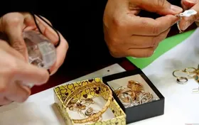 سرقت بزرگ همسر کارگردان سرشناس ایرانی از یک طلافروشی