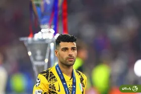 ویدئو | لحظه اهدای مدال نایب قهرمانی اروپا به طارمی