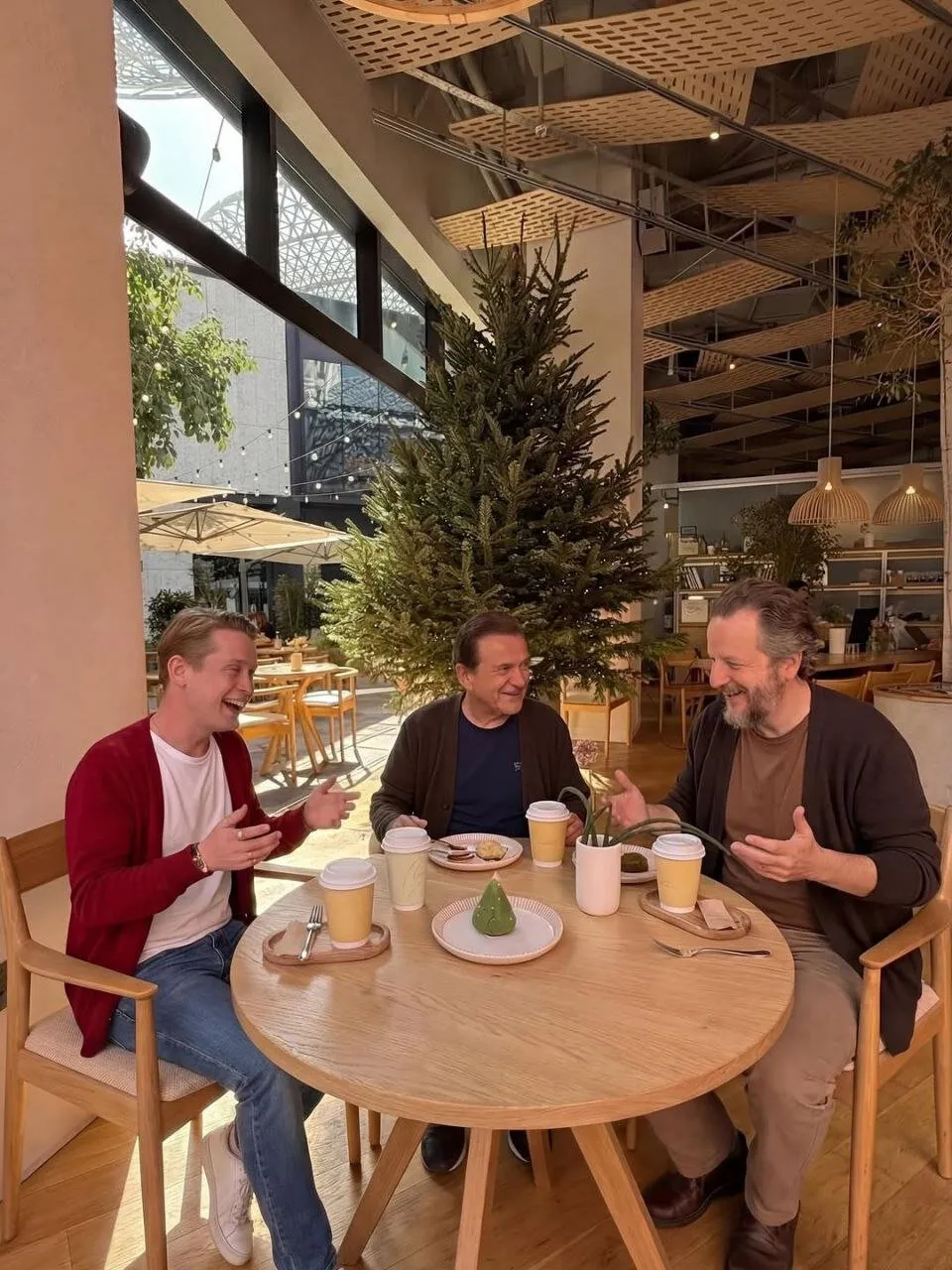 فیلم تنها در خانه