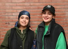 (تصاویر) فاطیما بهارمست، نفس بازغی، مهسا طهماسبی و کیسان دیباج در پشت صحنه نمایش «باران اسیدی»