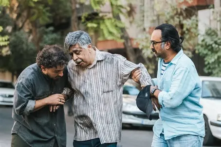 انتقال رضا شفیعی جم به بیمارستان در جریان ضبط یک سریال؛ رضا شفیعی جم: بیماری ویروسی گرفتم و حالم خوبه
