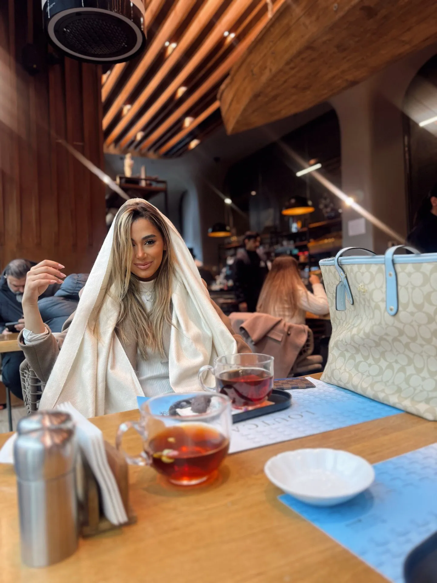 تصاویر هلن رشیدپور دختر رضا رشیدپور تصاویر هلن رشیدپور دختر رضا رشیدپور