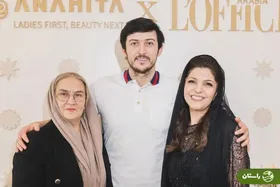 عکس | سردار آزمون در افتتاحیه سالن زیبایی مادر همسرش