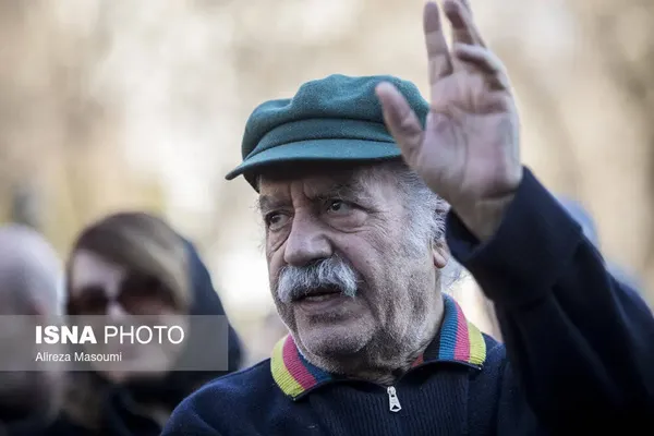 متن و حاشیه تشییع پیکر عنایت بخشی