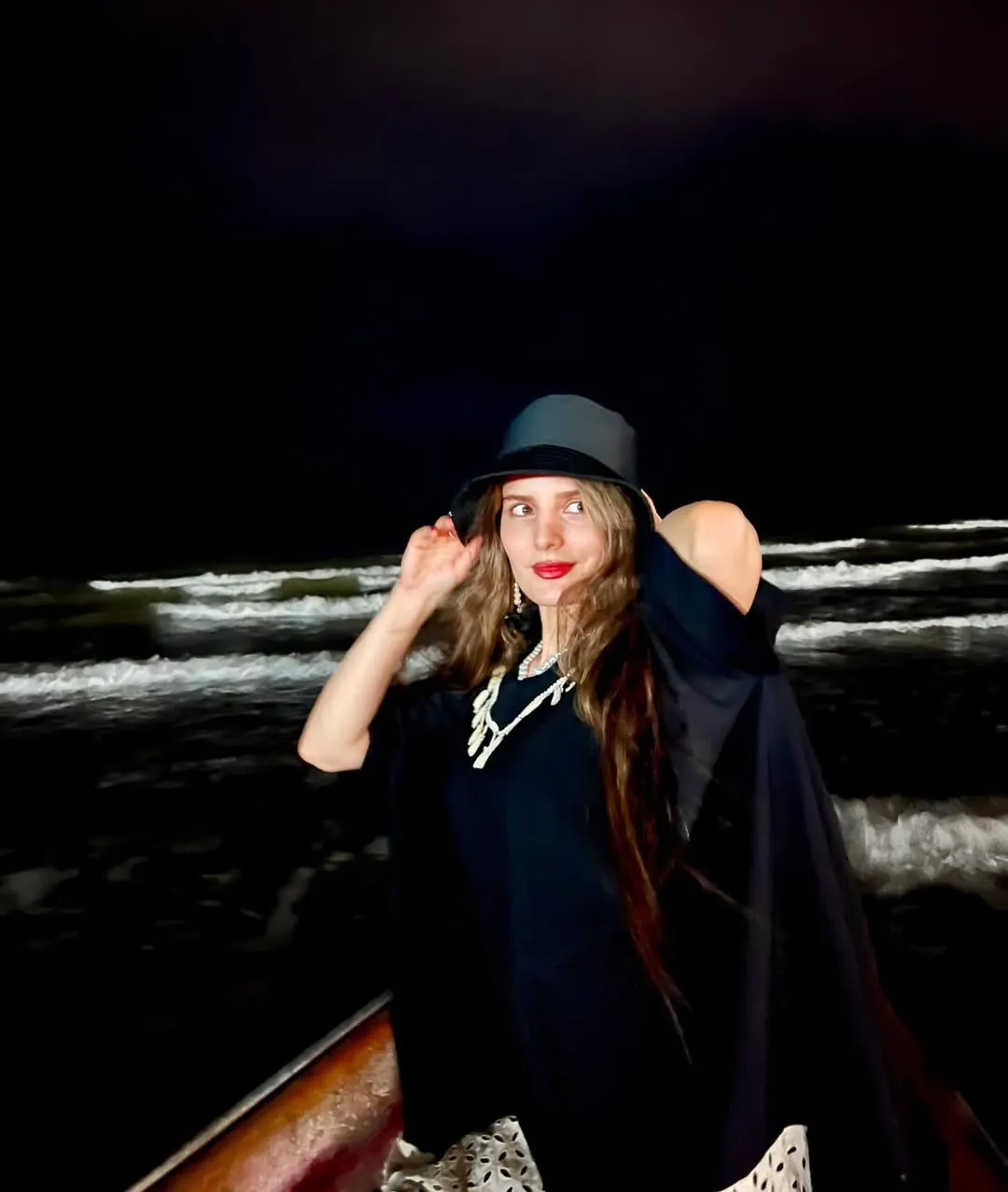 قایق سواری غزاله اکرمی (سوجان)