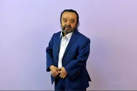 جشن تولد ساده و دوست‌داشتنی کوتاه قامتِ سینمای ایران در کنار خانواده‌اش