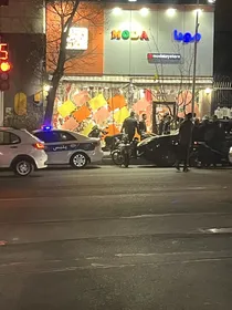 (عکس) ویترین مغازه‌های میرزای شیرازی پوشانده شد؛ دلیل: جلوگیری از حضور مردم!