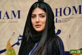 (عکس) «هلیا امامی» با استایل شیک مخملی و رنگ سورمه‌ای در اختتامیه جشنواره همام