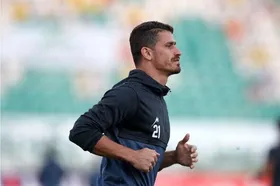 تصویری خاص از وریا غفوری با یک مار