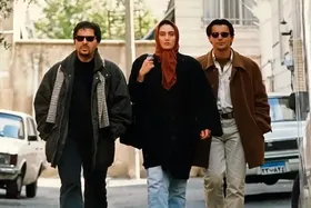 (ویدئو) روایت جالب سیروس الوند از سکانس معروف فیلم «دست‌های آلوده» | جنس بازی هدیه تهرانی مردم را یاد مردها می‌انداخت