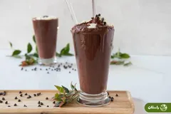 طرز تهیه اسموتی پروتئینی شکلاتی؛ وعده سالمی که ساعت‌ها سرپا نگه‌تان می‌دارد