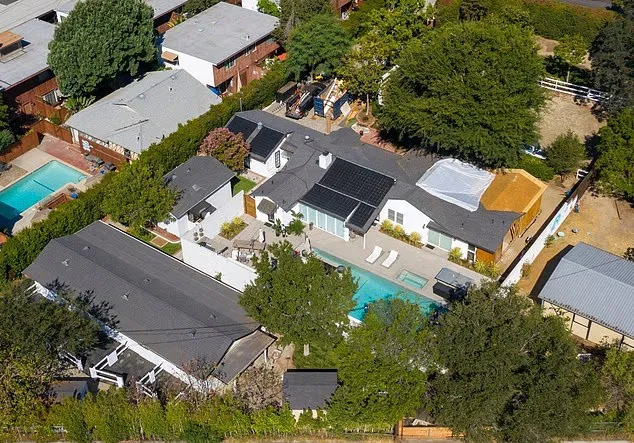 انتقاد به بیلی آیلیش