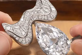 ویدئو | «گردنبند قرن» به ارزش ۴۳ میلیون دلار چطور ساخته شد؟