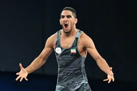 ویدئو | اوج بی‌رحمی  رحمان  در پاریس؛ صعود به فینال المپیک بدون دادن امتیاز