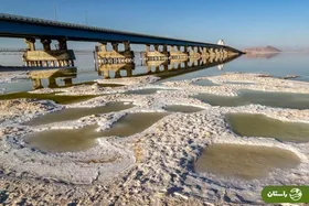 ویدئو | دریاچه ارومیه در مرداد آتشین یخ بست!