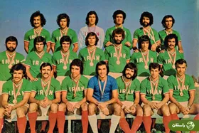 عکس | تونل زمان؛ پروین، روشن، پورحیدری و دیگر اعضای تیم ملی فوتبال در کنار گوگوش؛ سال ۱۳۵۳