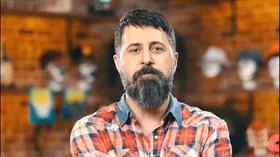 عکس پسر هومن حاجی عبداللهی هنگام رفتن به مدرسه وایرال شد