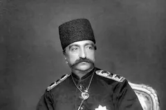 (عکس) سفر در زمان؛ نوه ناصرالدین شاه در حال نواختن پیانو