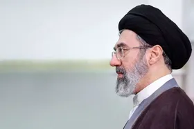 پیام جدید رهبر انقلاب؛ آینده درخشان منطقه بدون آمریکا در حال رقم خوردن است | بیگانگان شرور جایی در خلیج فارس ندارند مگر در قعر آب‌هایش