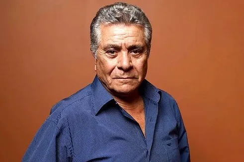 (عکس) تونل زمان؛ بهروز وثوقی در ۳۸ سالگی و در کنار «رضا کرم رضایی»؛ سال ۵۴