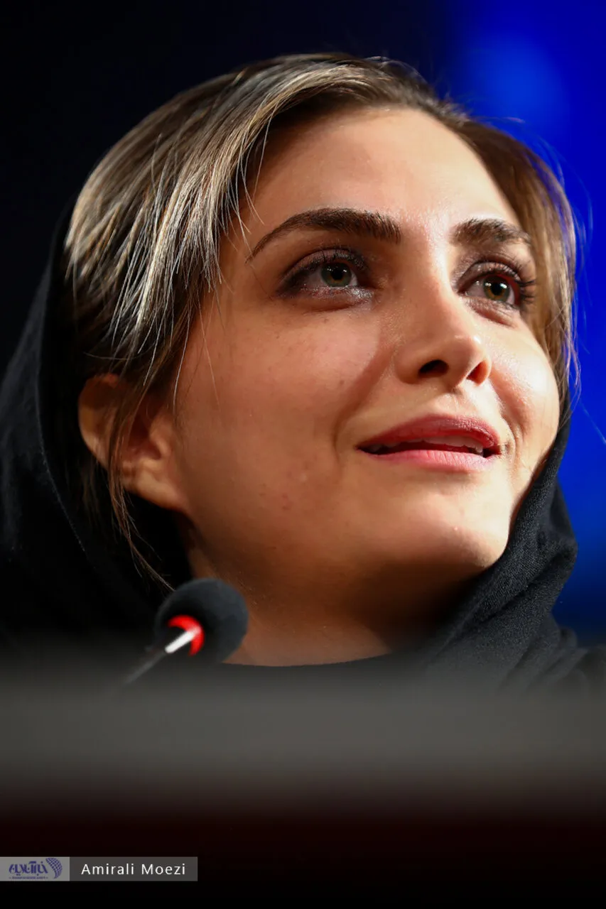 الناز ملک در نشست فیلم «خیابان جمهوری» در جشنواره فیلم فجر