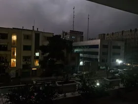 اورژانس تهران: استنشاق گاز‌های سمی بسیار خطرناک‌تر از بارش باران اسیدی است/ از منزل خارج نشوید!