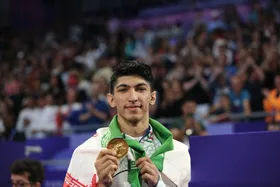 (ویدئو) آرین سلیمی قهرمان المپیک و جهان تکواندو ازدواج کرد؛ پدر آرین سلیمی: آرین هم برای ما خونه خرید و هم ماشین و نگذاشت یک ریال خرج کنیم