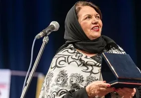 دیشب صدای سیمین غانم در پاریس، دل ایرانی‌ها را لرزاند