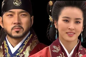 (عکس) تیپ و چهره تازه «سوسانو» سریال جومونگ در یک برنامه تلویزیونی