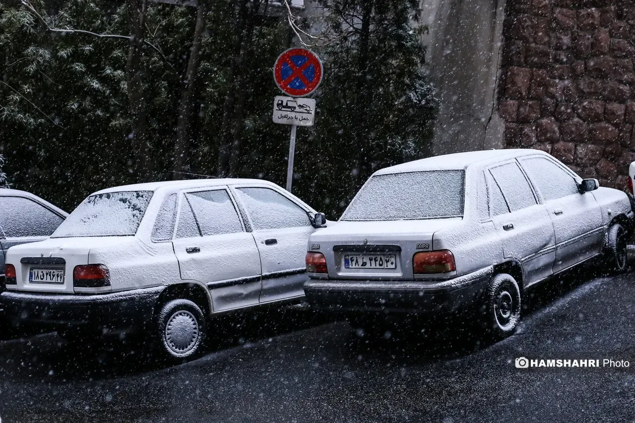 بارش برف در شمال تهران بارش برف در شمال تهران