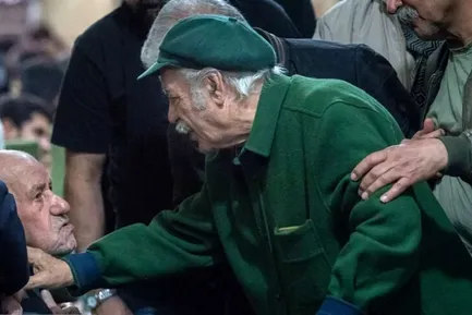 (عکس) بازیگران پیشکسوت سینما در یادبود عنایت بخشی