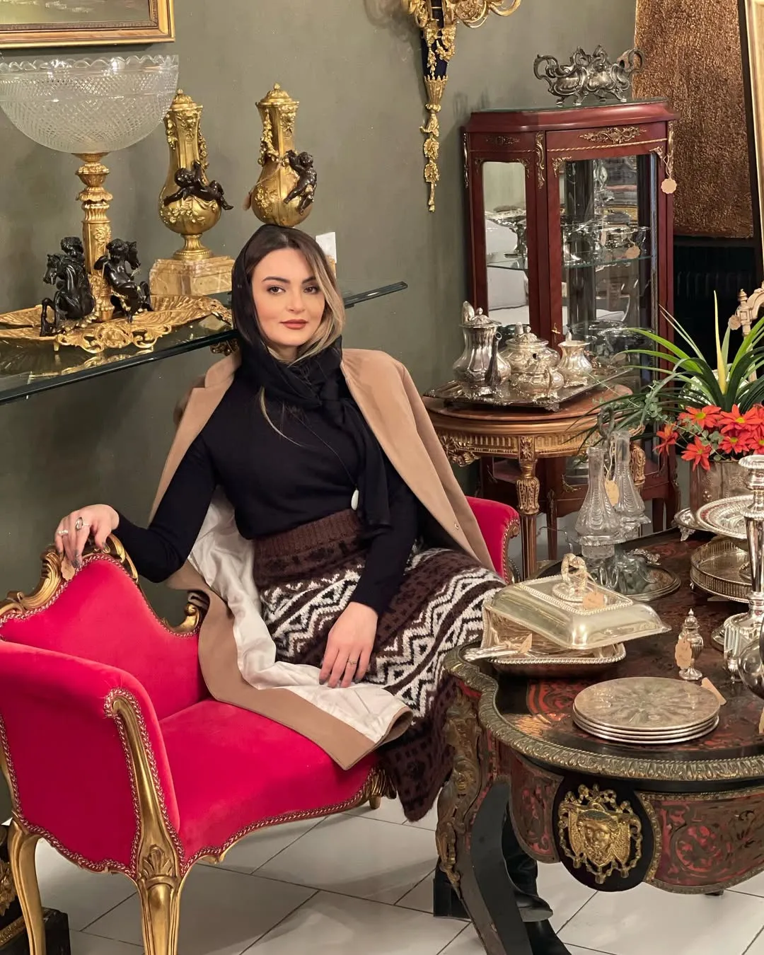 تصویر جدید نیلوفر پارسا بازیگر سریال آوای باران