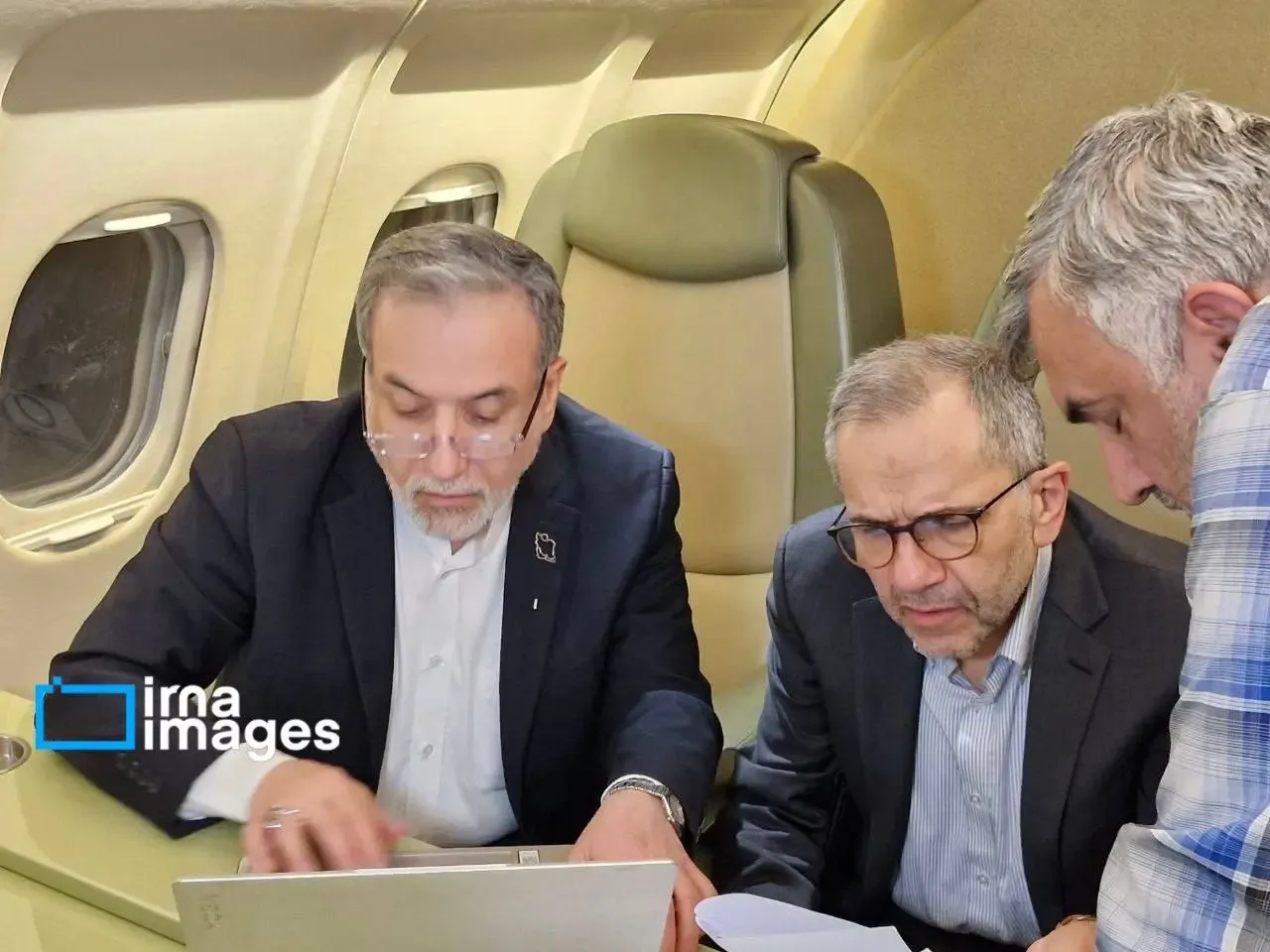 هیات مذاکره کننده ایرانی در عمان