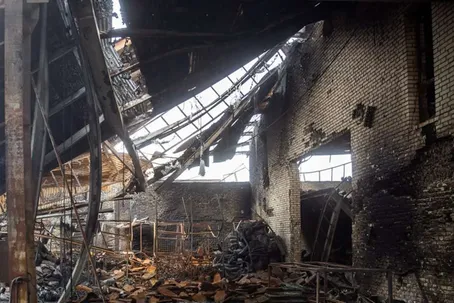 (تصاویر) حمله موشکی به موتورسازی در اطراف قم