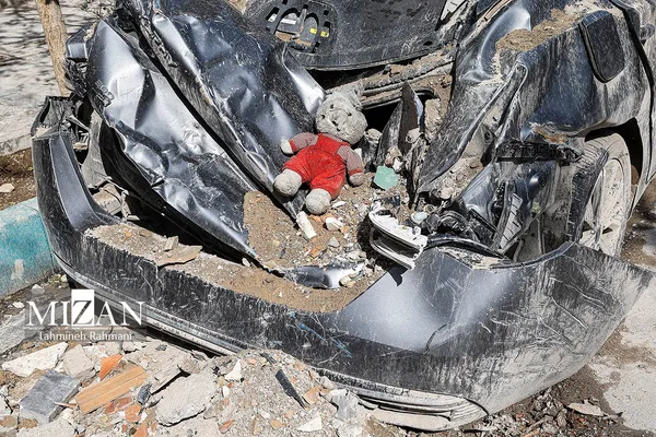 آثار حمله هوایی به خیابان ملک الشعرای بهار