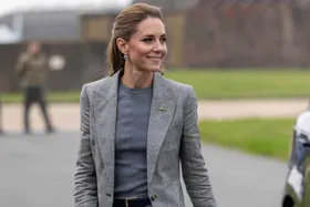 (ویدئو) پایین آمدن خاص و شیک کیت میدلتون از پله‌های هلی‌کوپتر وایرال شد