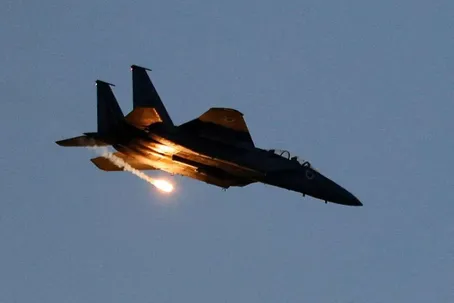 آغاز عملیات جست‌وجو برای یافتن خلبان جنگنده آمریکایی/ جنگ تازه ایران و آمریکا در پی ناپدید شدن یک خلبان/ پاداش تعیین شد