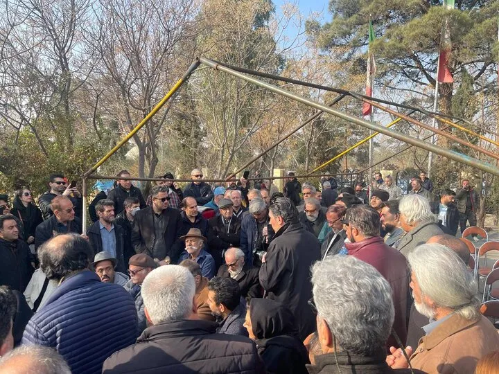 نخستین تصاویر از مراسم خاکسپاری سعید پیردوست