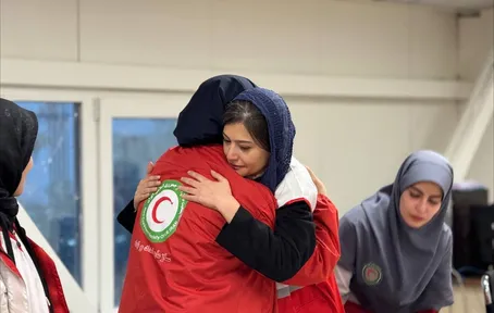 (ویدئو) وقتی پردیس احمدیه شعار مرگ بر آمریکا و مرگ بر اسرائیل داد