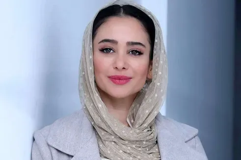 (ویدئو) هم‌خوانی پر انرژی الناز حبیبی در کنسرت مسعود صادقلو